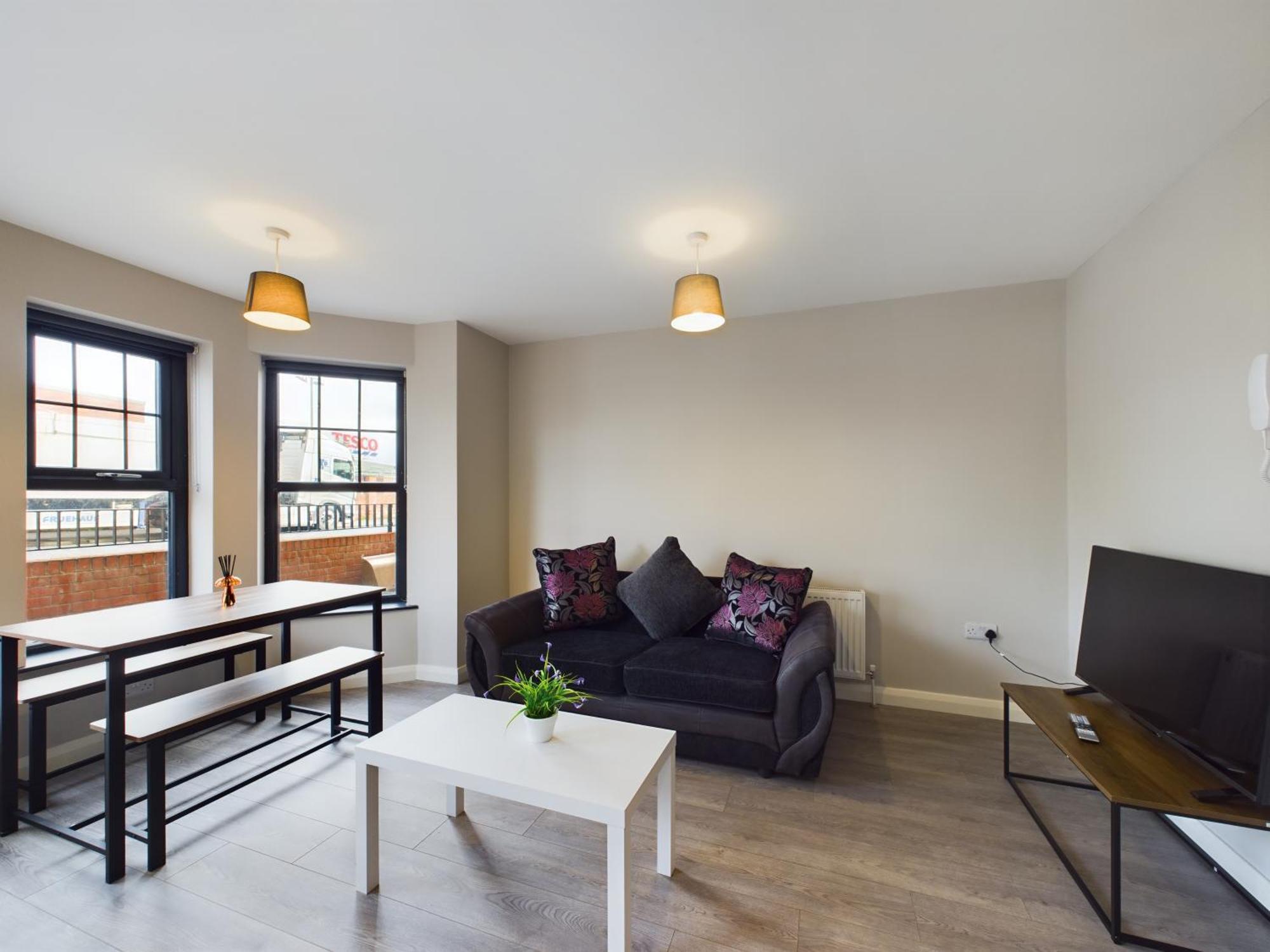 Modern Two Bed In East * Belfast